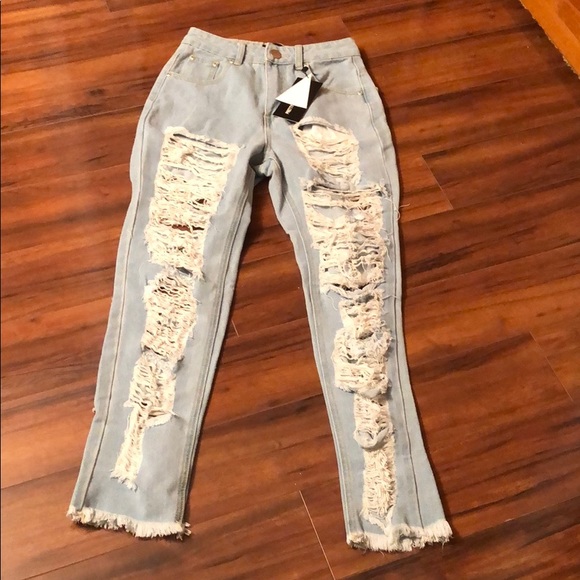 NWT Extreme Distressed Jeans. - Picture 3 of 6